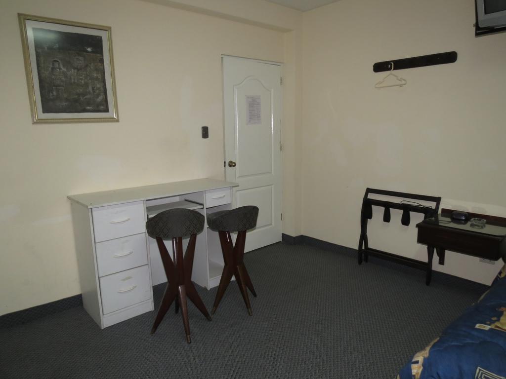 Hotel Plaza Mayor Lima Rum bild